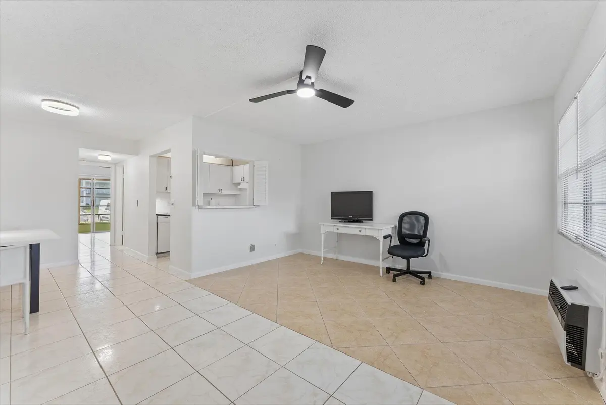 10-10 at 398 Tilford, Deerfield Beach