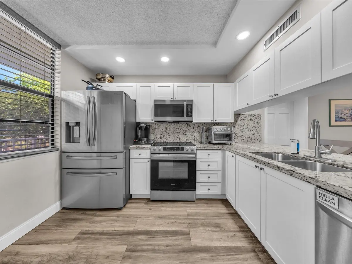 04-DSC6512 at 1701 Whitehall Drive 302, Davie