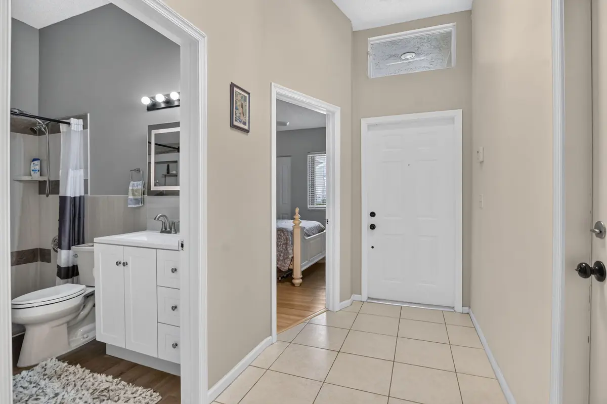 Interior Entry at 9219 Vineland Court D, Boca Raton