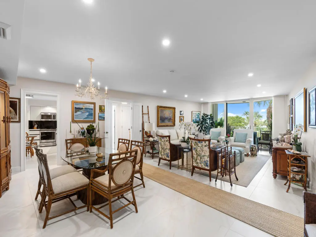 DSC07329.jpg-FULL at 2295 S Ocean Boulevard 314, Palm Beach