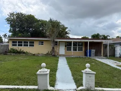 1130 NE 4TH Street, Pompano Beach – Single Family Residence for rent