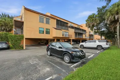 430 COMMODORE Drive 314, Plantation – Condominium for rent