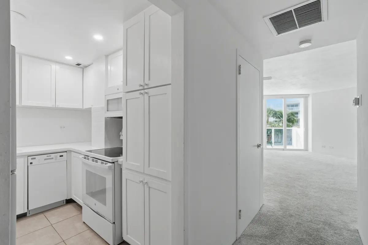 Entry at 2800 N Flagler Drive 303, West Palm Beach