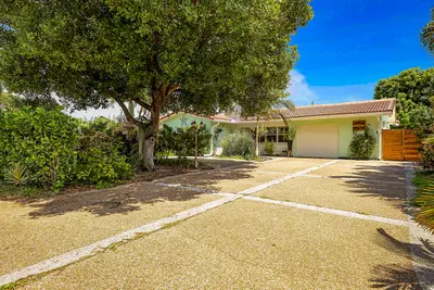 2242 NW 3rd Court, Boca Raton – sold