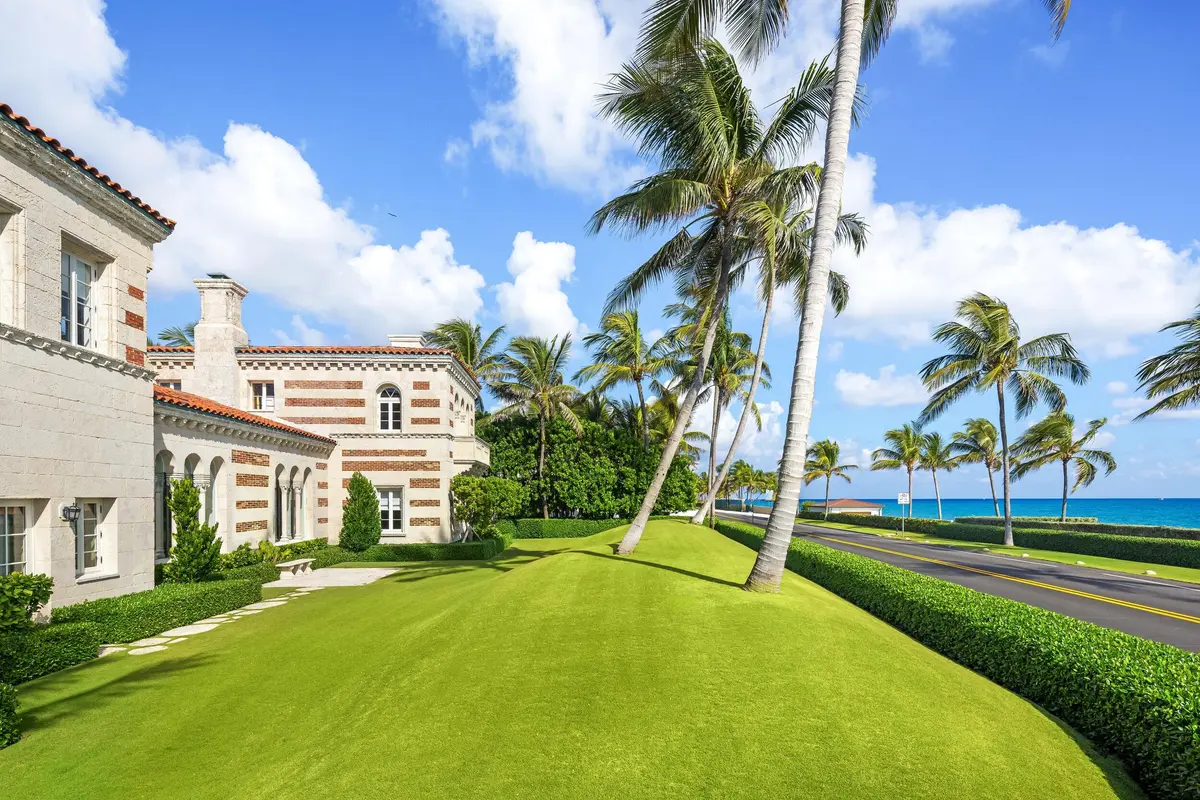 Front Exterior at 920 S Ocean Boulevard, Palm Beach