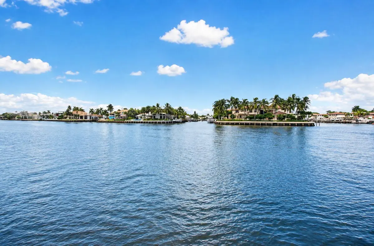 Take your paddle board! at 3100 S OCEAN Boulevard 1180, Highland Beach