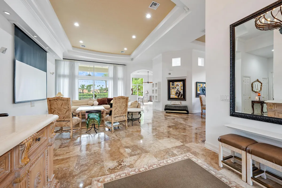 9054 Lakes Blvd. at 9054 Lakes Boulevard, West Palm Beach