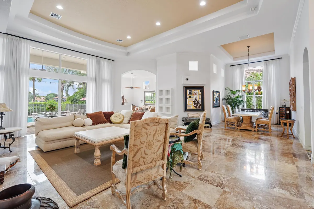 9054 Lakes Blvd. at 9054 Lakes Boulevard, West Palm Beach