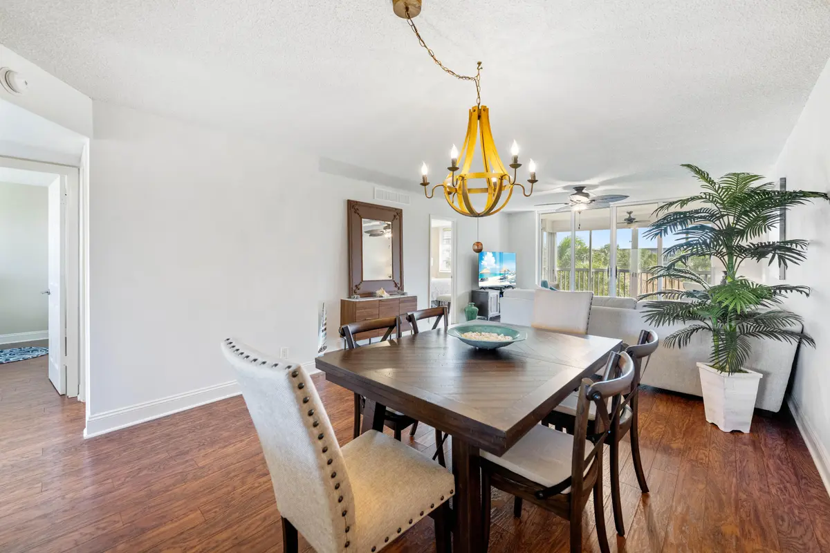 DINING ROOM at 900 DOGWOOD Drive 339, Delray Beach