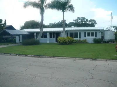 2100 W Esplanade, Fort Pierce – Single Family Residence for sale
