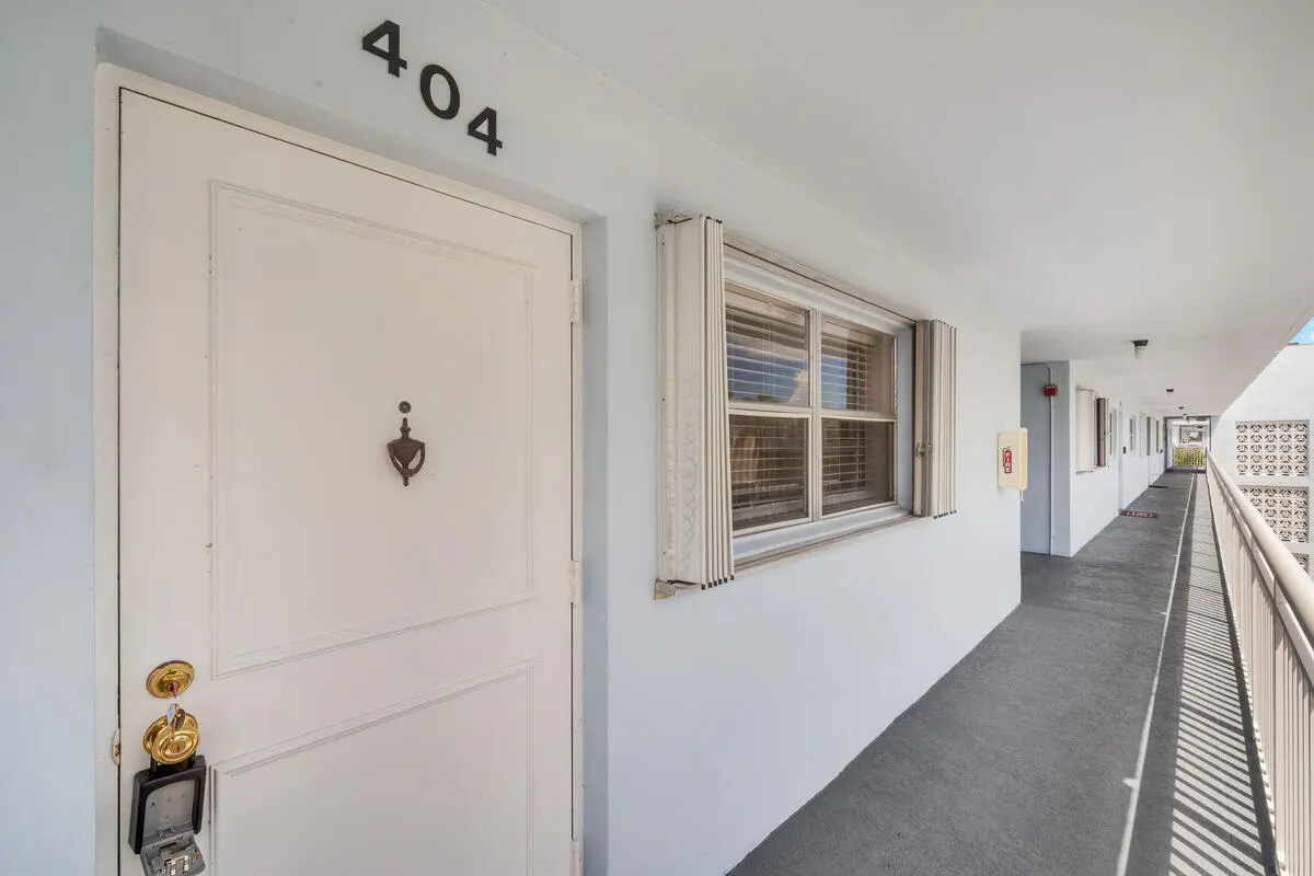 4 Catwalk (2) at 2016 S Federal Highway 404, Boynton Beach