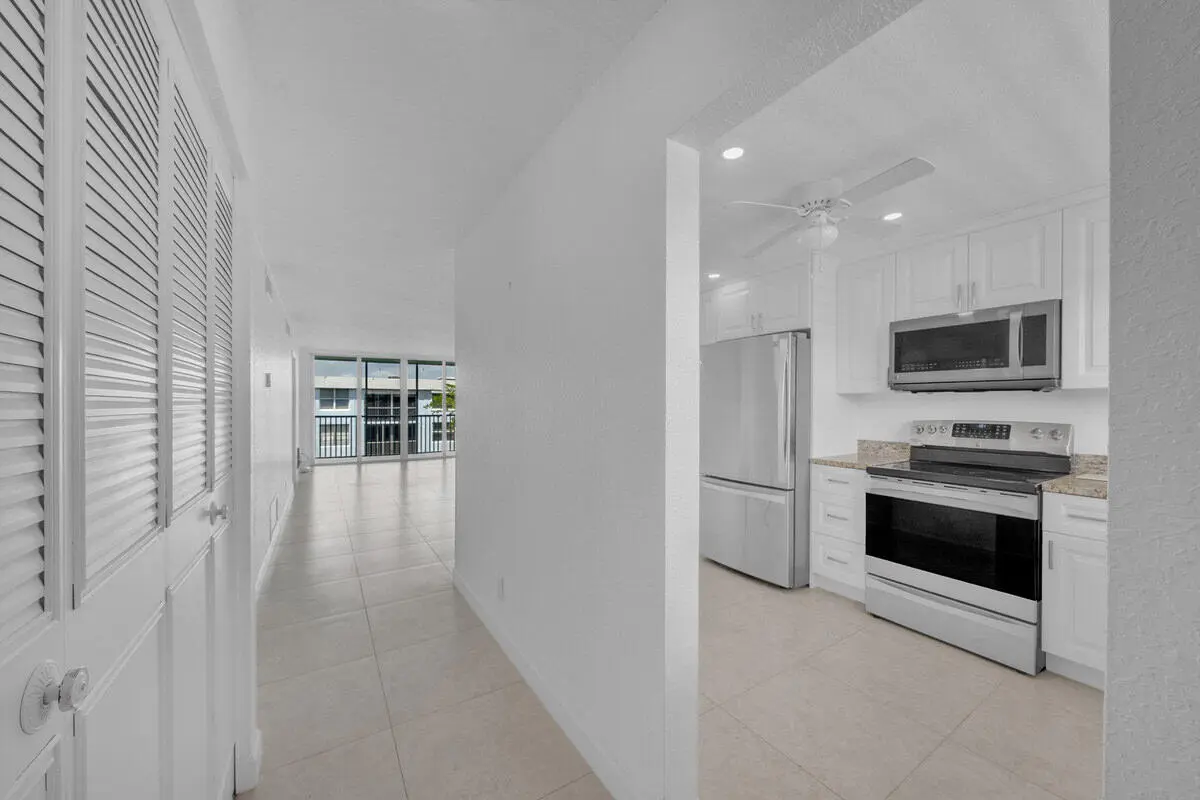 5 Entrance at 2016 S Federal Highway 404, Boynton Beach
