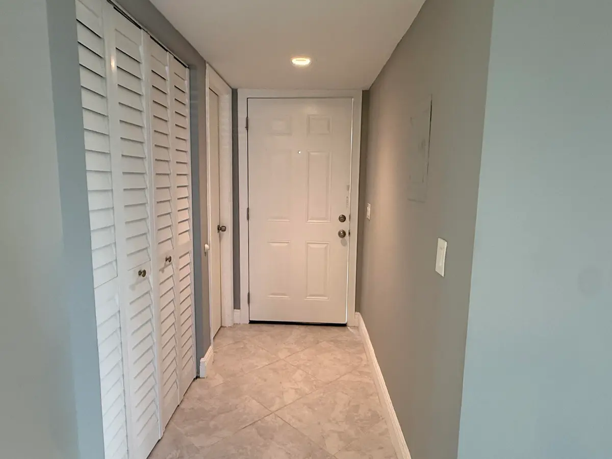 ENTRY at 482 PIEDMONT K, Delray Beach