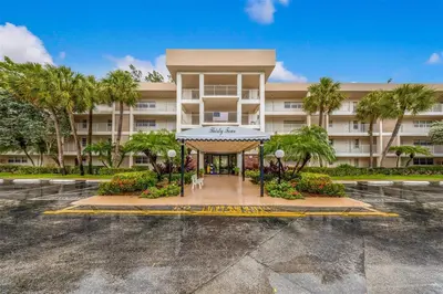3051 S PALM AIRE Drive 408, Pompano Beach – Condominium for rent