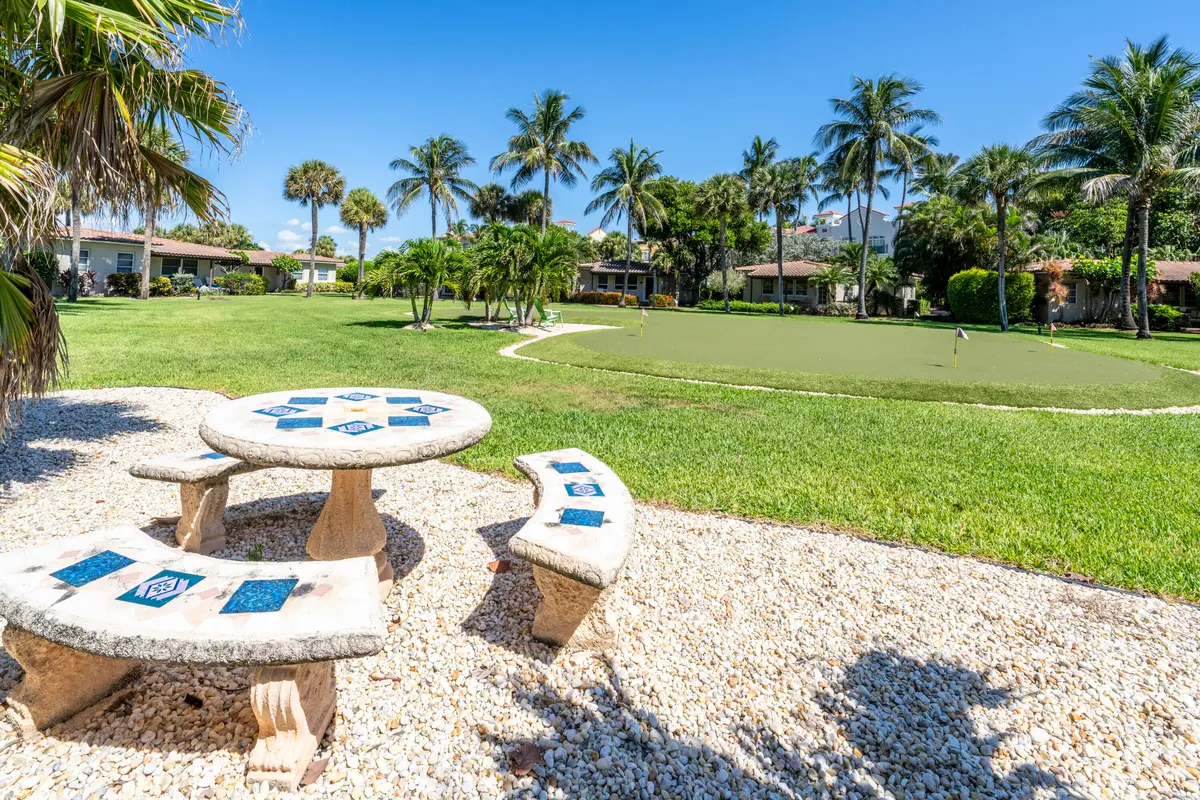 Community Amenities at 1225 Hillsboro Mile T1, Hillsboro Beach