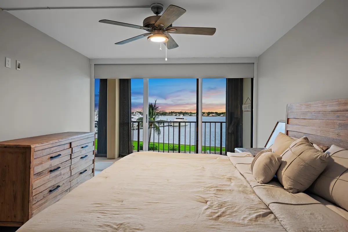 Primary Suite at 134 LAKESHORE Drive 316, North Palm Beach