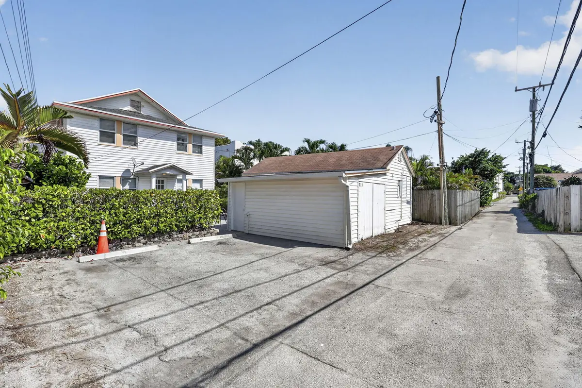 20-web-or-mls-BS1A8248 at 311 N FEDERAL 9, Lake Worth Beach