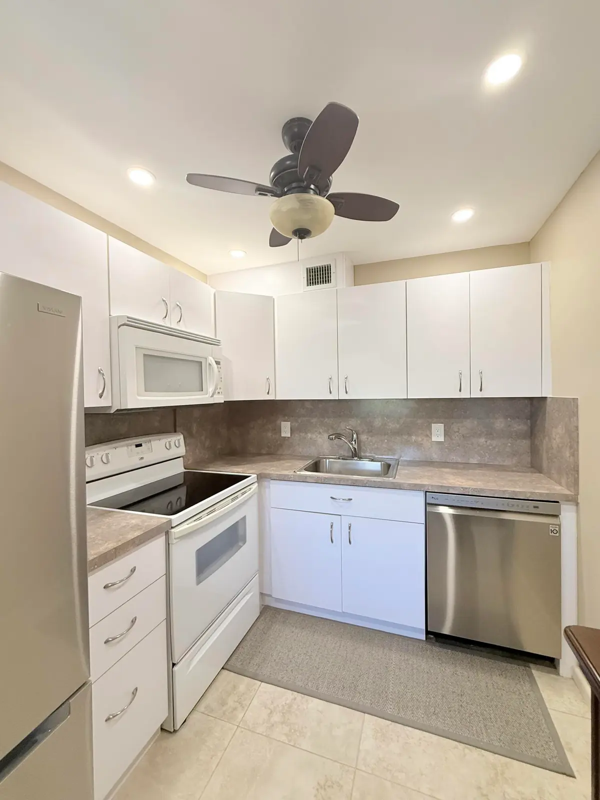 IMG_2152 at 4015 Islewood D, Deerfield Beach