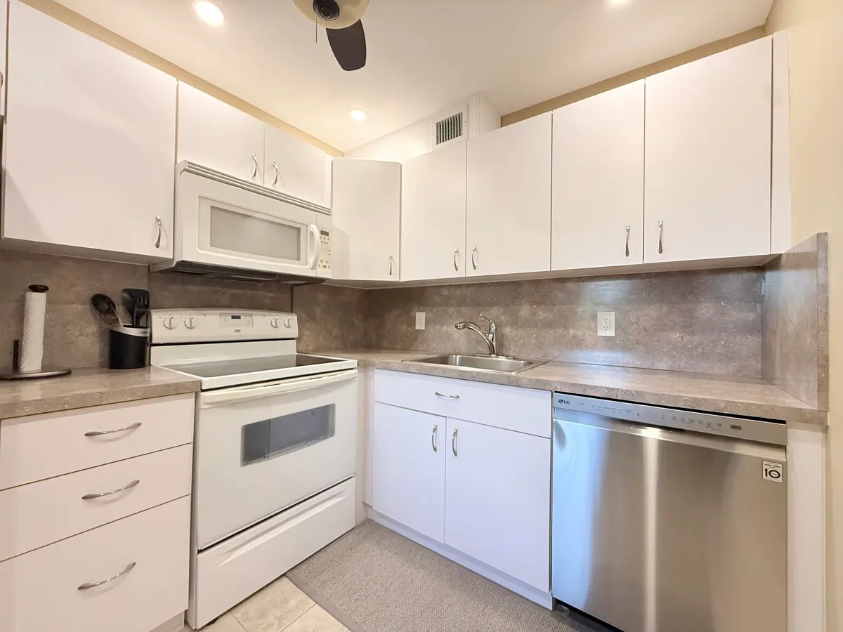 IMG_2153 at 4015 Islewood D, Deerfield Beach