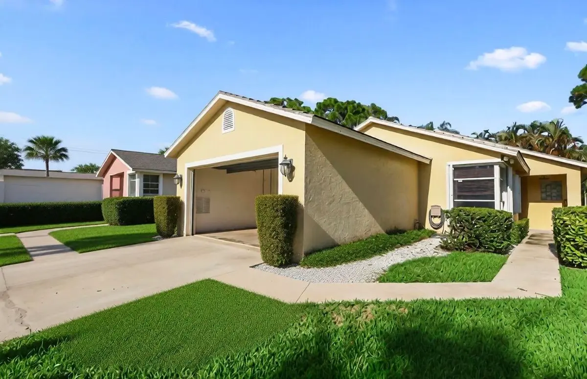 IMG_5017 at 172 HARBOR LAKE Circle, Greenacres