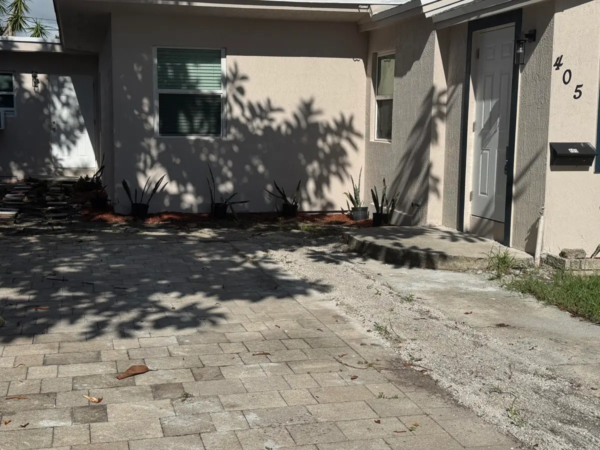 IMG_0979 at 405 N E Street, Lake Worth
