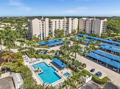 7564 REGENCY LAKE Drive 202, Boca Raton – Condominium for sale