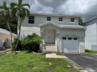 4421 SW 72nd Terrace, Davie – Single Family Residence for rent