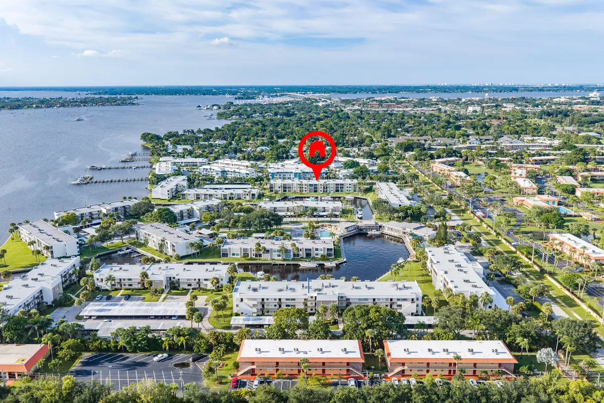 1950 Sw palm city rd 6 207 a-6 at 1950 SW Palm City Road 6-207, Stuart