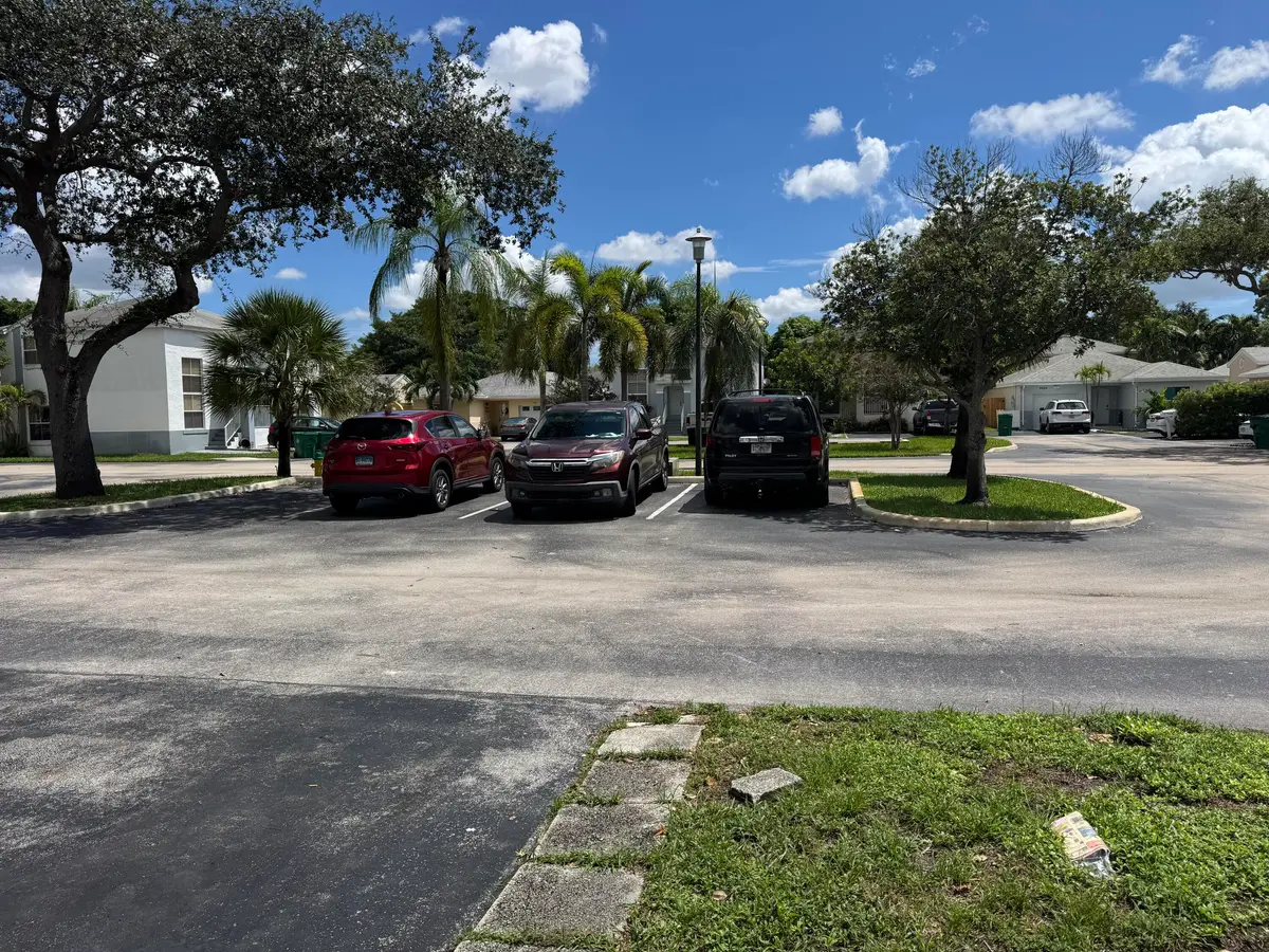 IMG_1172 at 4421 SW 72nd Terrace, Davie