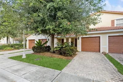 22131 Majestic Woods Way, Boca Raton – Townhouse for rent