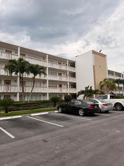 2094 Cornwall, Boca Raton – Condominium for rent