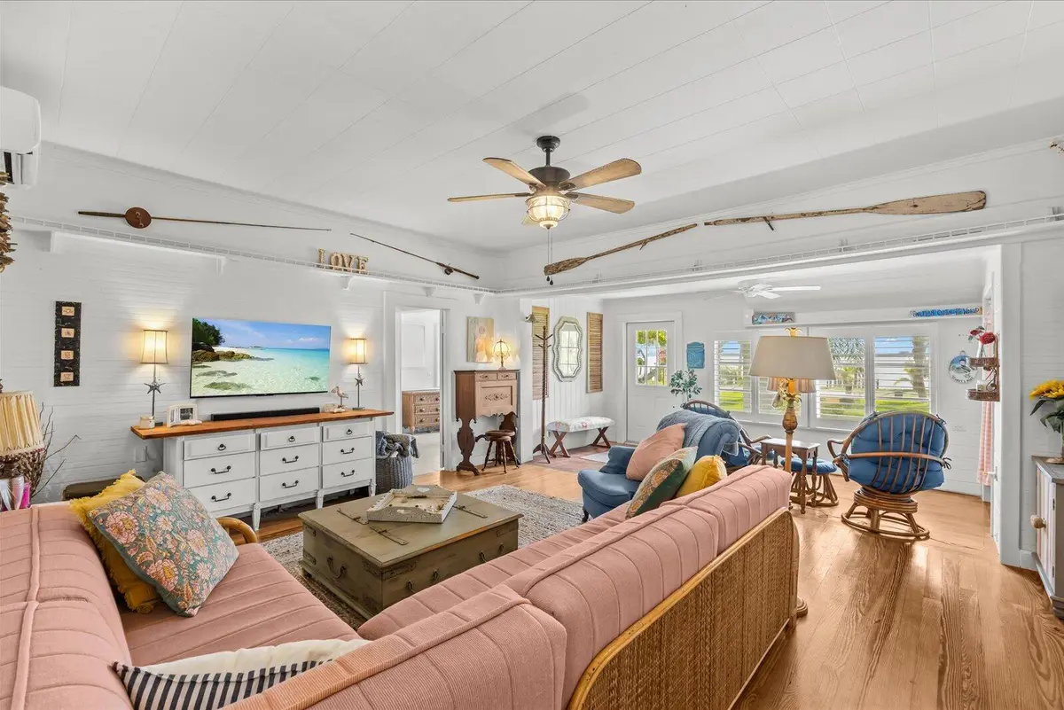 11-in in-19 at 4360 NE INDIAN RIVER Drive, Jensen Beach