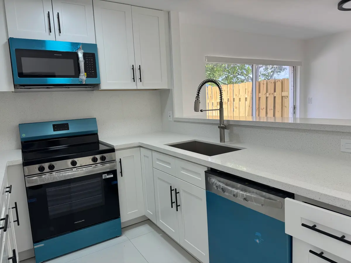 IMG_1181 at 4421 SW 72nd Terrace, Davie