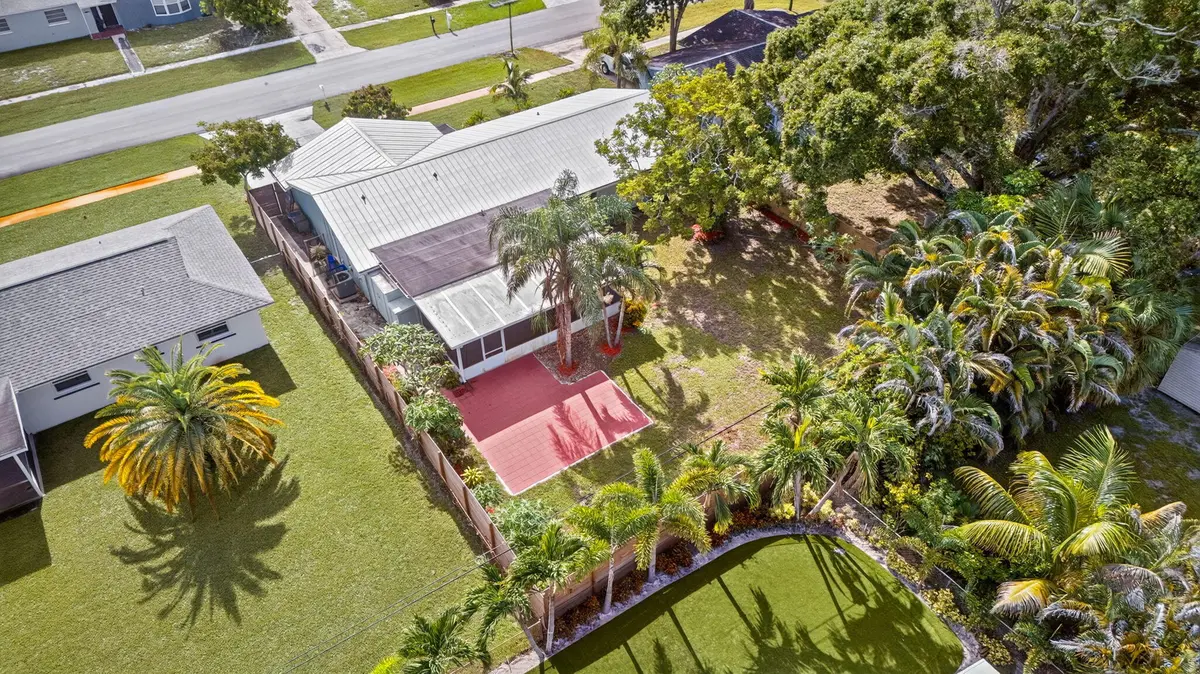 Aerial 1 at 502 Circle, Jupiter
