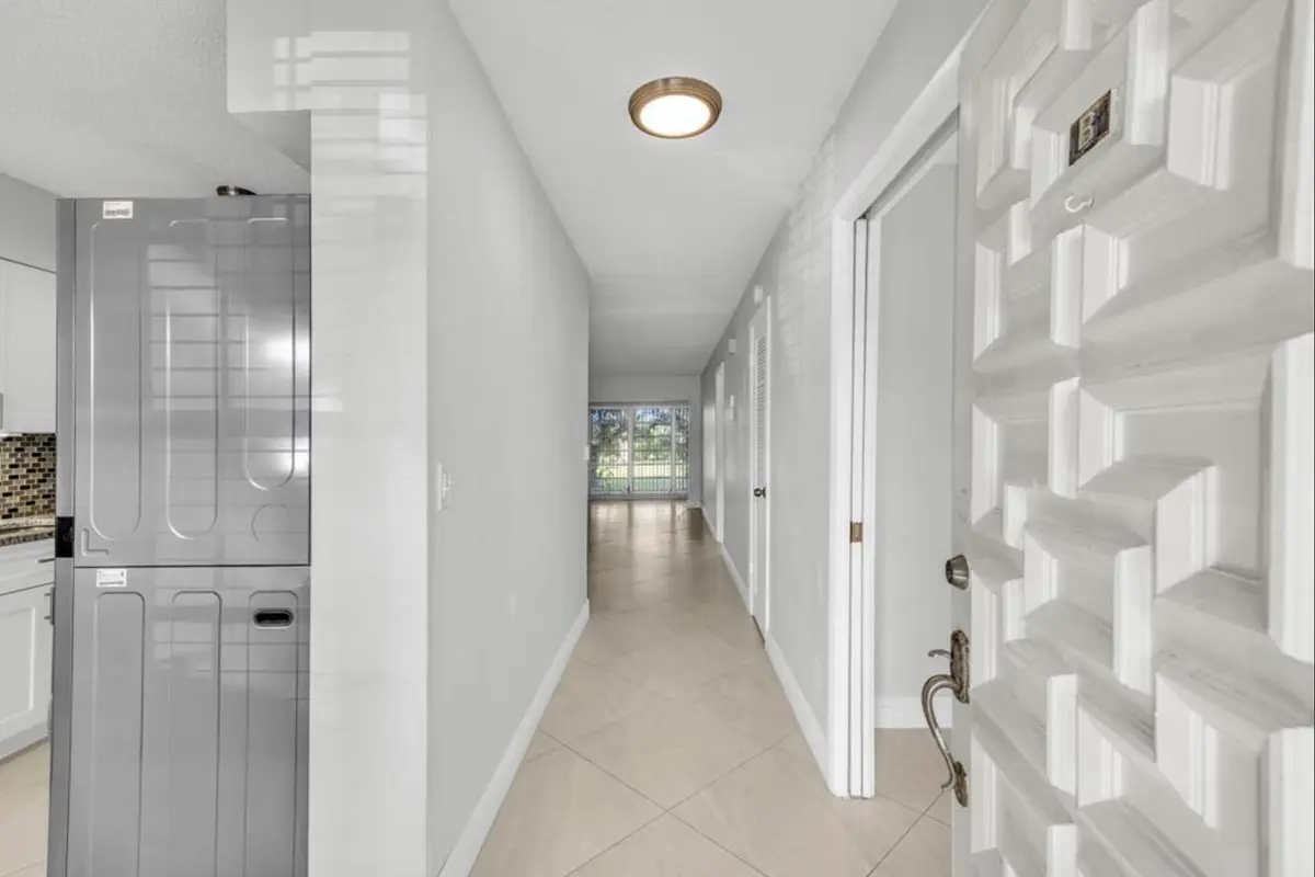 Image 9-6-26 at 2.53PM at 13950 VIA FLORA B, Delray Beach