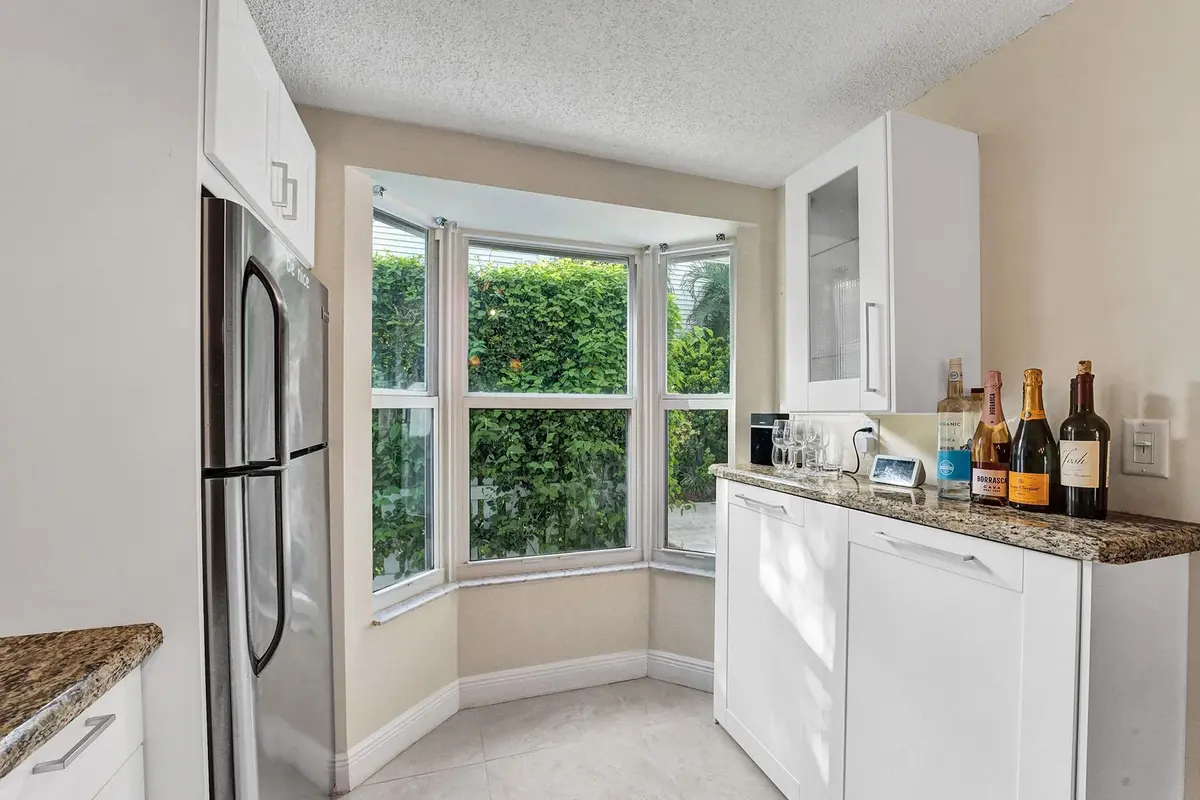 RJP03500 at 2571 NE 15TH Street, Pompano Beach