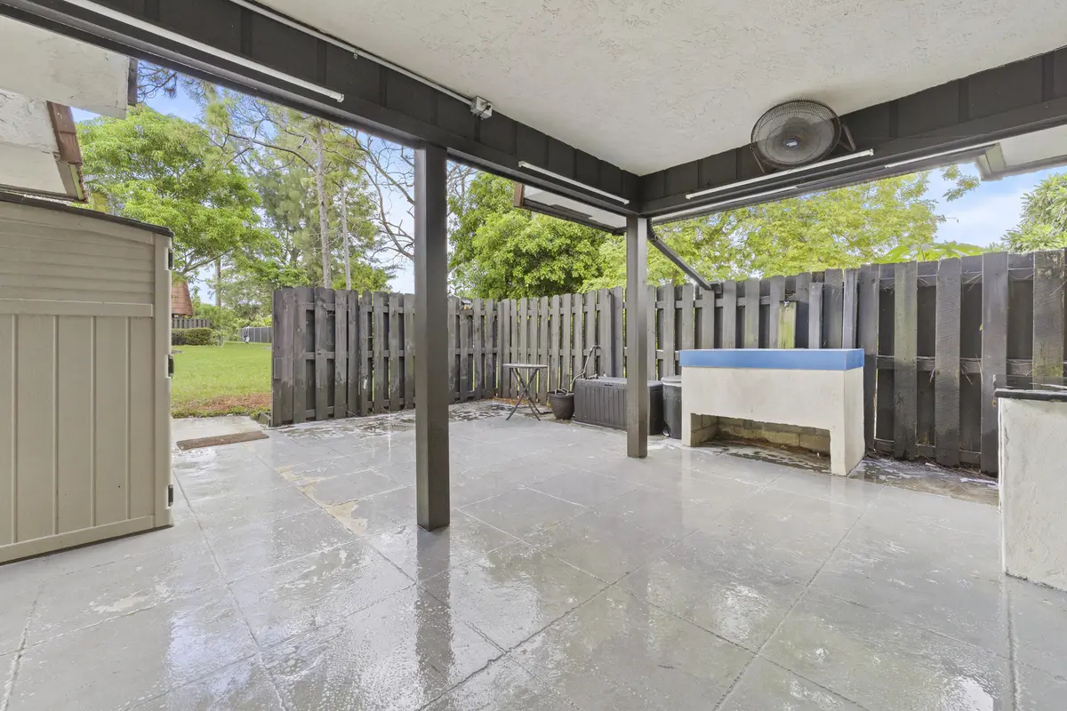 19_26 at 2200 White Pine Circle B, Greenacres