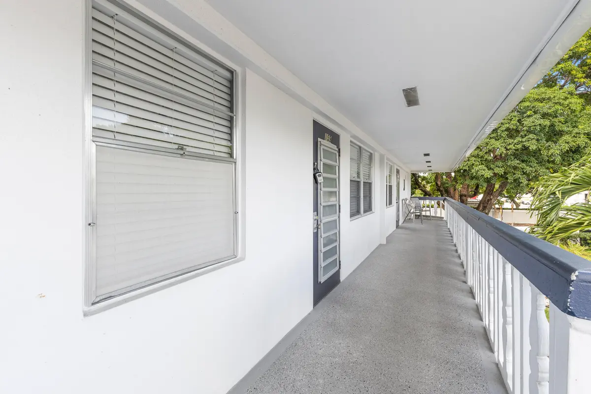 R6II7722 at 159 Newport J, Deerfield Beach