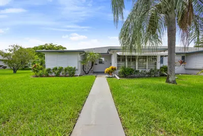 1082 North Drive B, Delray Beach – Condominium for sale
