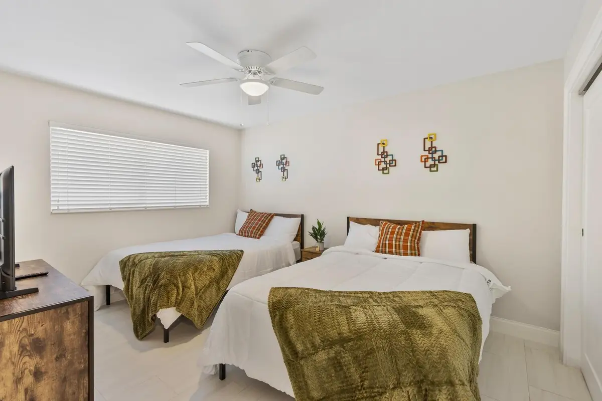 414_S_Ocean_Breeze_Photo_03 at 414 S Ocean Breeze, Lake Worth Beach