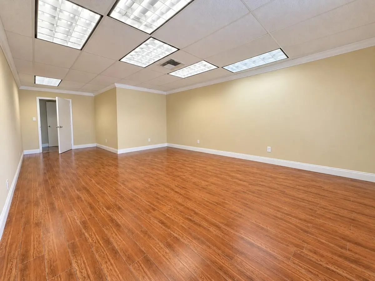 4907 N UNIVERSITY Drive, Lauderhill, FL – commercial space photo 4