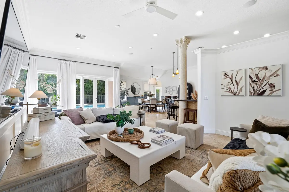 7_0h8a3229 at 1350 PAMPAS Way, Wellington