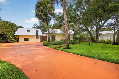 2425 Niki Jo Lane, Palm Beach Gardens – leased