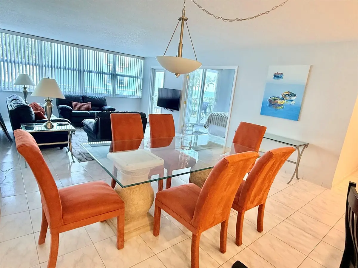 Dinning room at 800 SE 20TH Avenue 203, Deerfield Beach