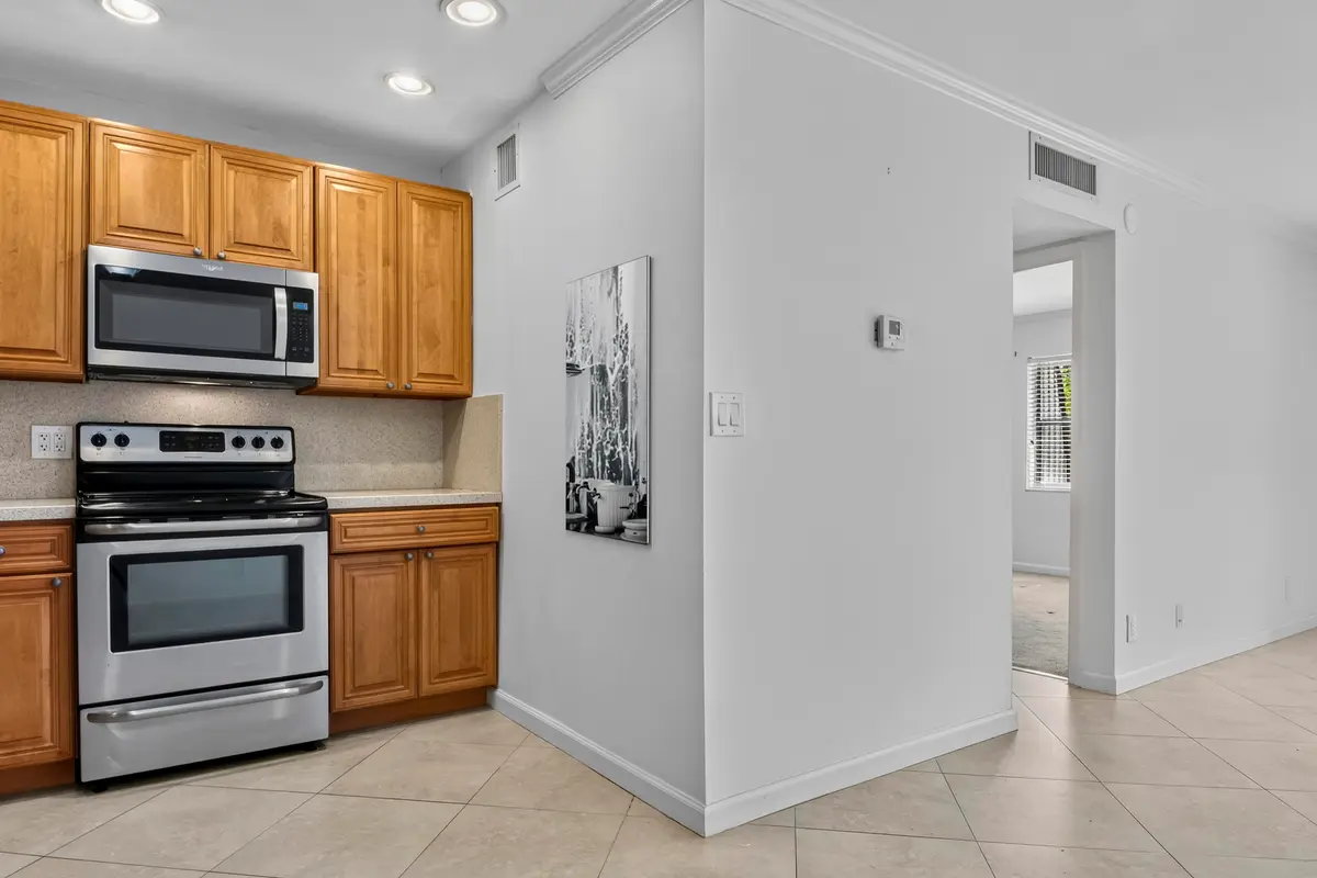 R_F011 at 13 Jacaranda Drive 214, Plantation