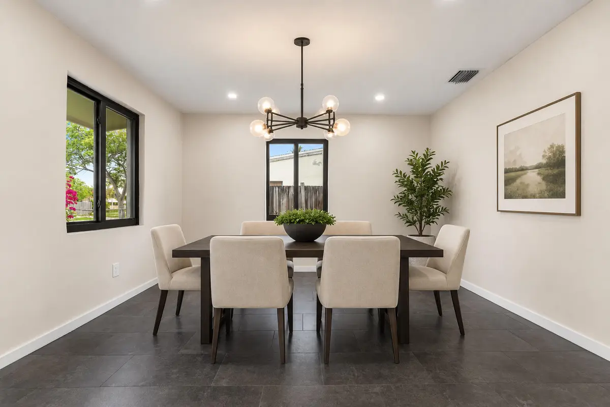 Garage use this at 321 NE 59th Street, Oakland Park