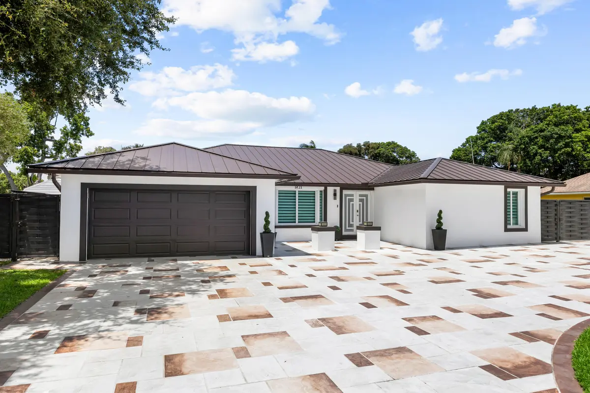 IMG_3485 at 1821 CARISSA Road, Lake Clarke Shores