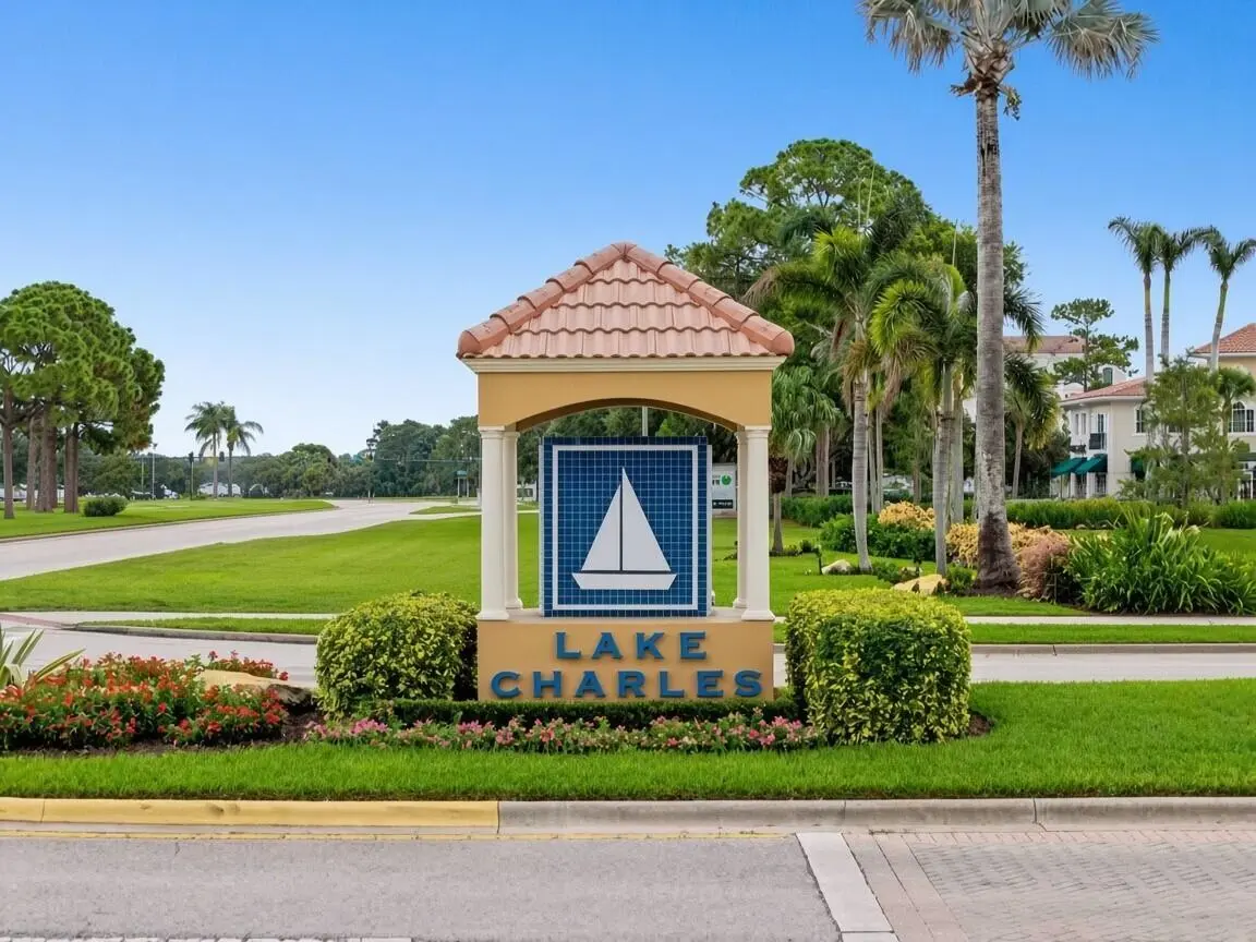 ea807951-ea93-41b5-9fe4-635138a3d838 at 688 SW Lake Charles Circle, Port St. Lucie