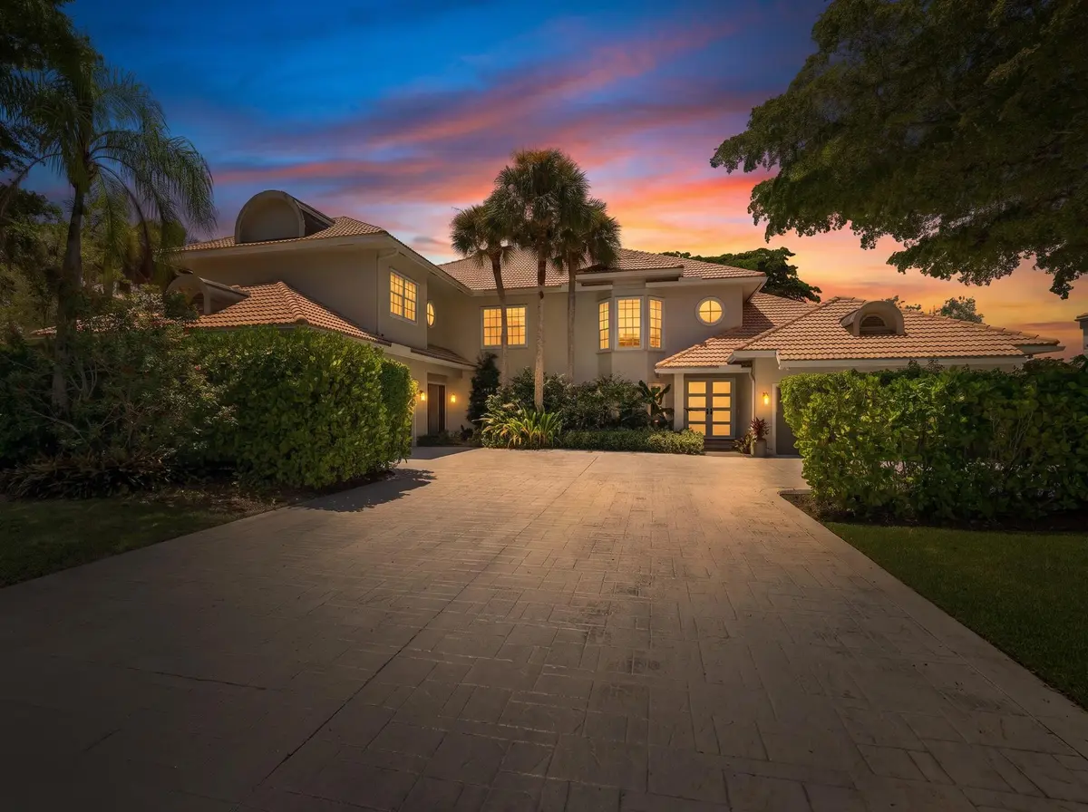 1_sunset front at 11821 Pebblewood Drive, Wellington