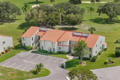 5423 SE MILES GRANT Road F-203, Stuart – Condominium for sale